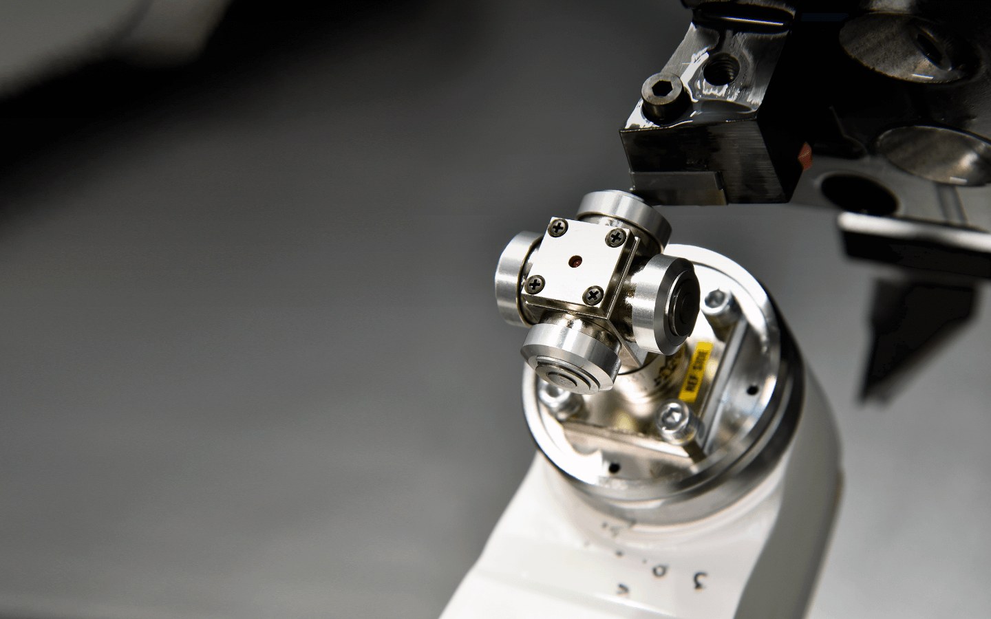 Tool setters for CNC milling machines